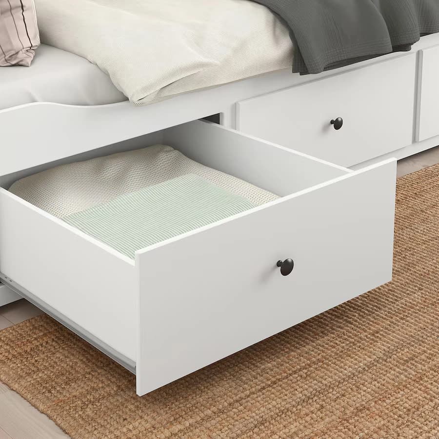 مبل تختخواب شو ایکیا با 3 کشو و 2 تشک سفید مدل HEMNES — تصویر ۳