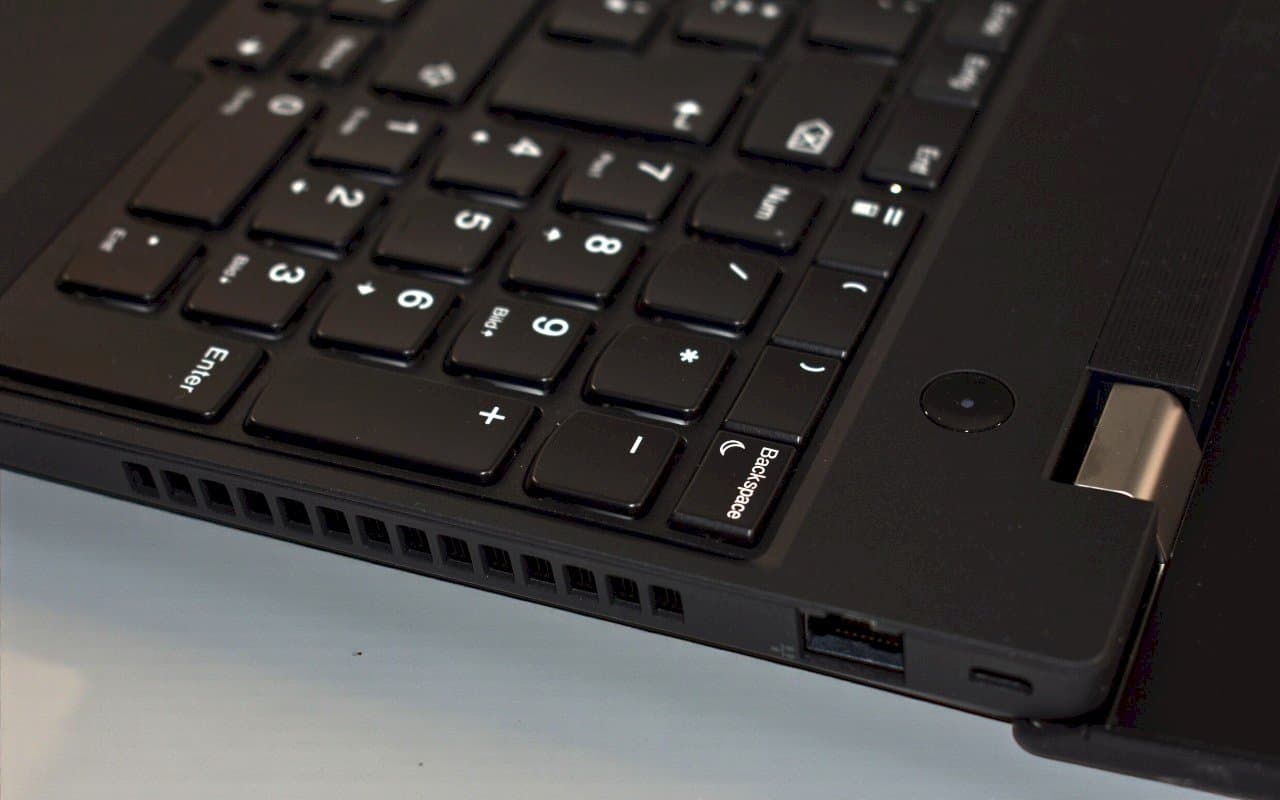 لپ تاپ استوک لنوو مدل Lenovo Thinkpad T590 — تصویر ۸