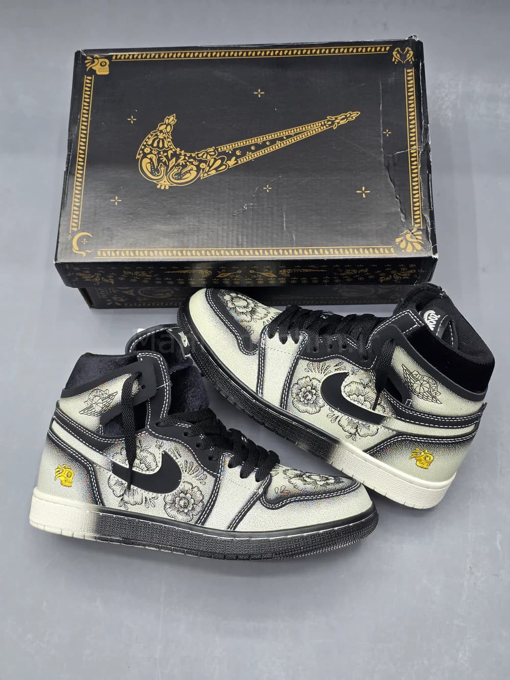 کفش جردن وان ساقدار فامیلیا گلدار Jordan 1 High Familia