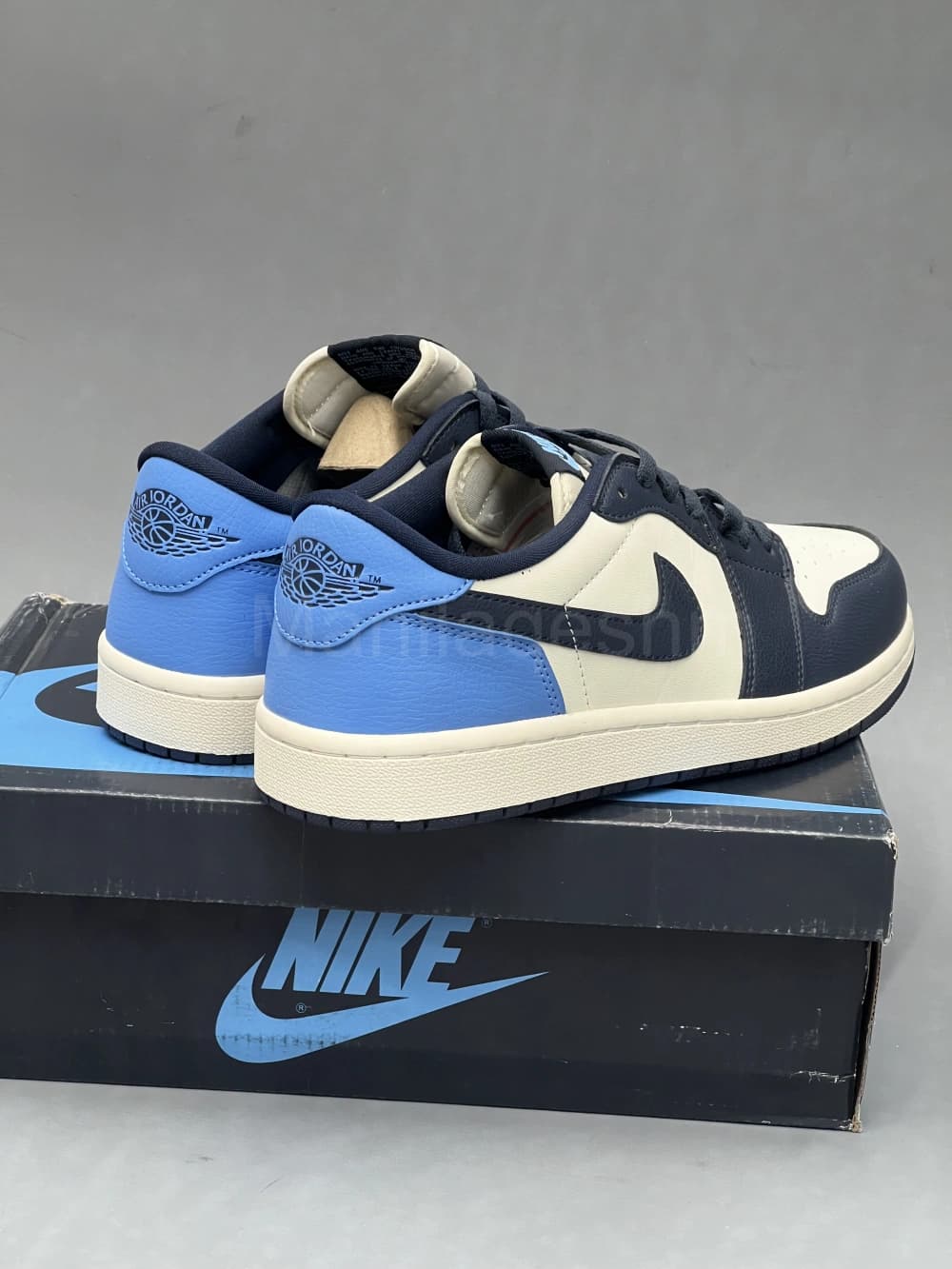 کفش نایک جردن وان لو سفید آبی Jordan 1 Low OG Obsidian UNC — تصویر ۲