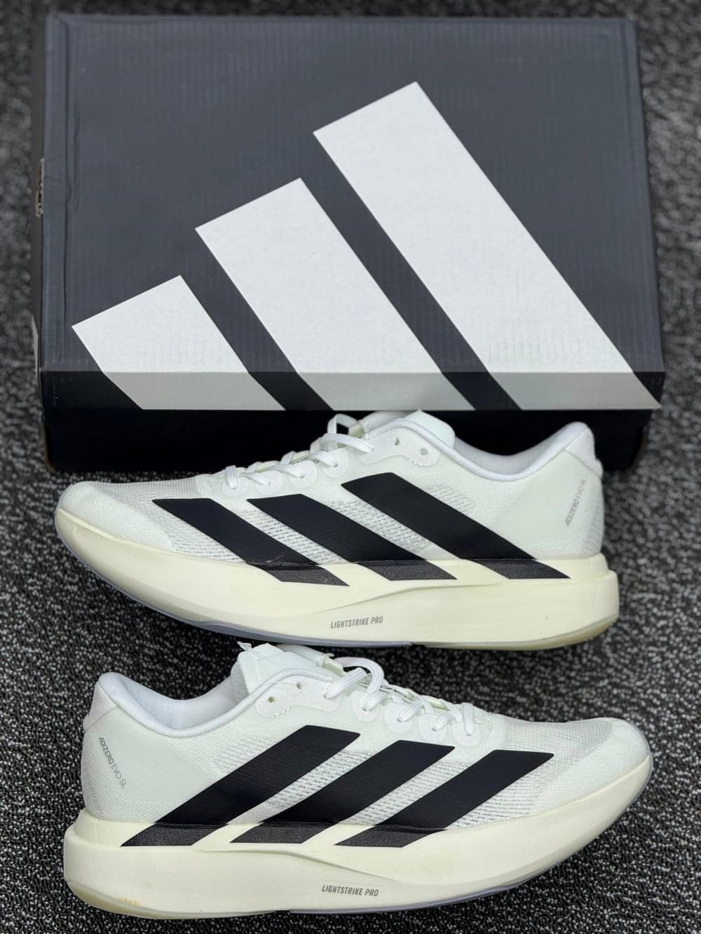 کفش آدیداس آدی زیرو سفید مشکی Adidas Adizero Evo SL — تصویر ۲