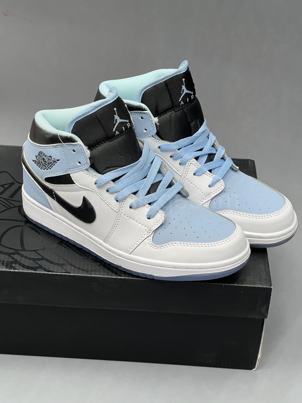 کفش نایک جردن وان ساقدار آبی یخی Jordan 1 Mid SE Ice Blue — تصویر ۳
