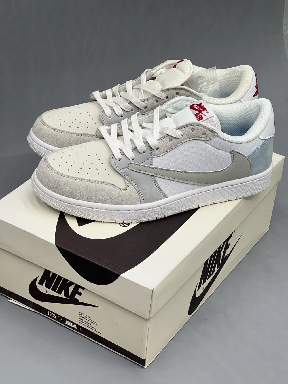 کفش جردن تراویس پاریس Jordan 1 Low Travis Scott Paris — تصویر ۳