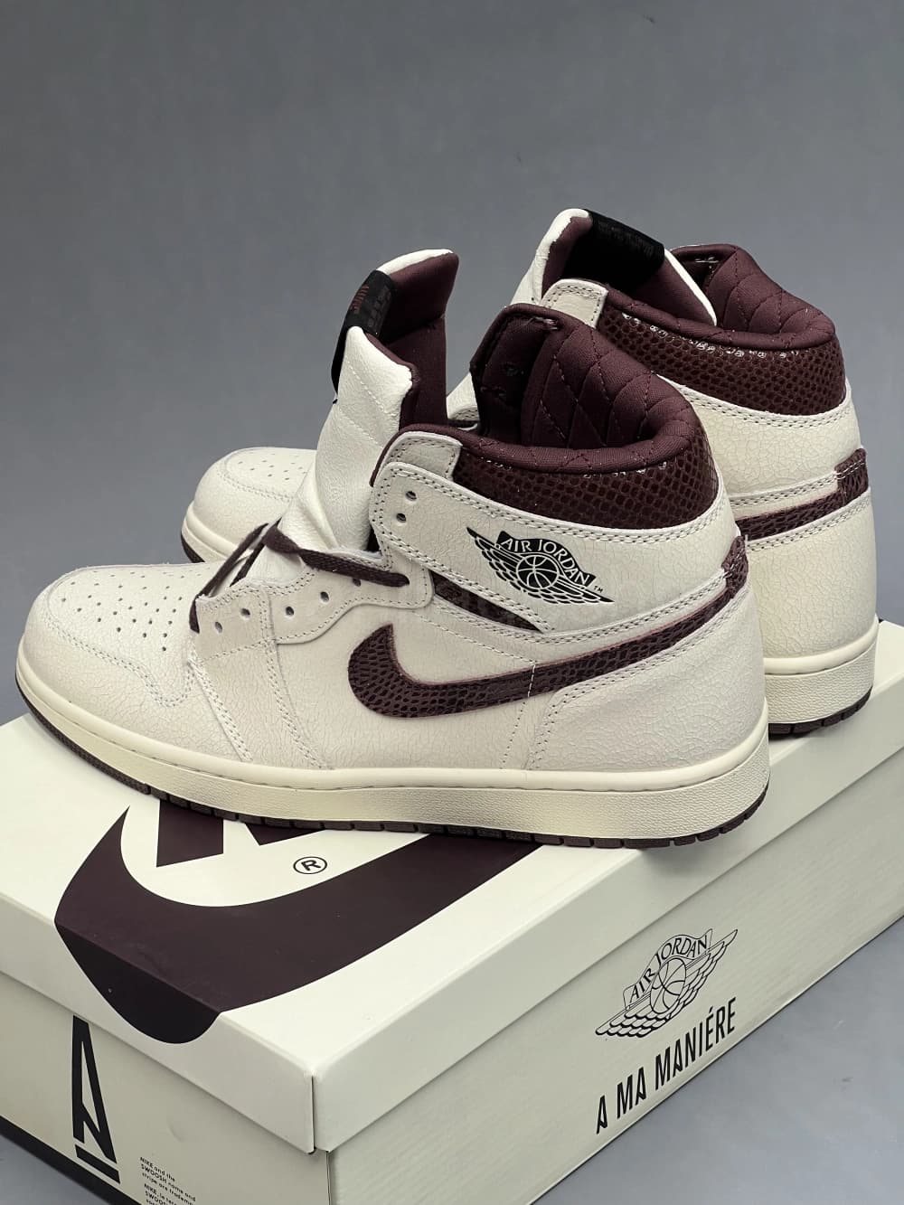 کفش جردن وان ساقدار اما مانیر Jordan 1 Retro High OG x A Ma Manière — تصویر ۴