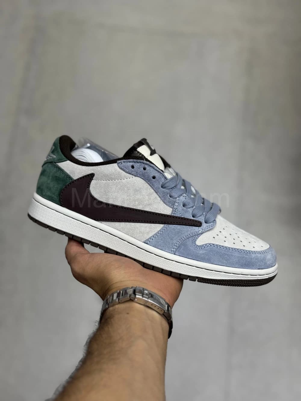 کفش جردن وان تراویس سفید آبی سبز Jordan 1 Low Travis