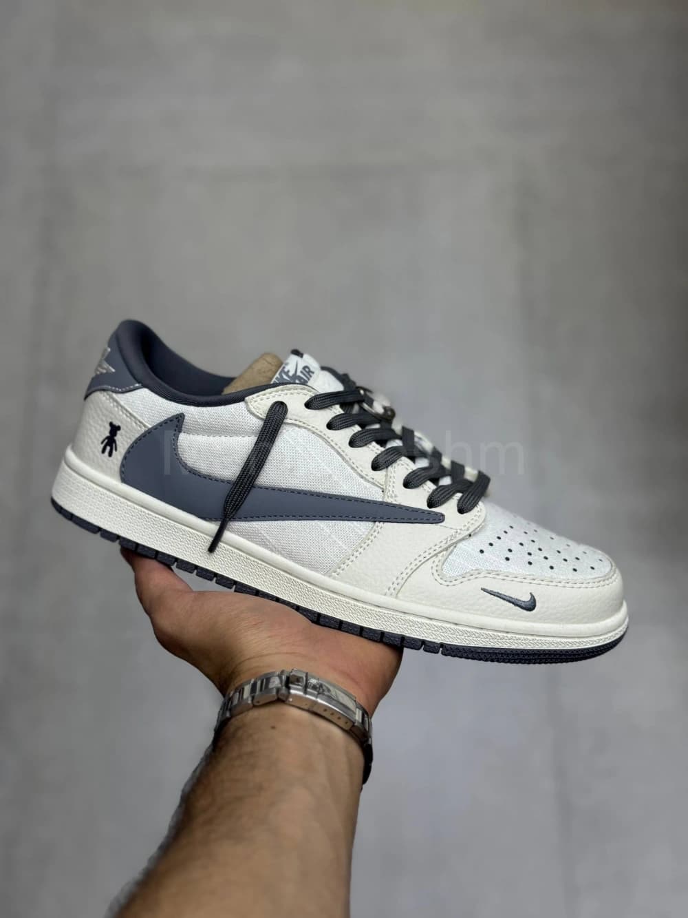کفش جردن وان تراویس کرم طوسی Jordan 1 Low Travis Cream Gray