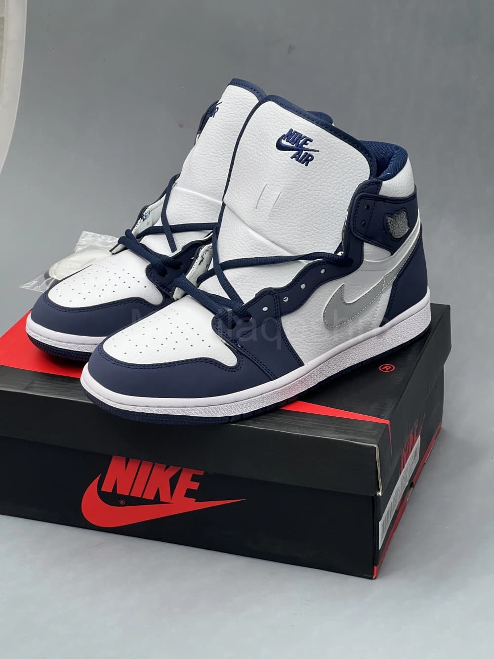 کفش جردن وان سفید سرمهای ساقدار Jordan 1 High JP Midnight Navy — تصویر ۳