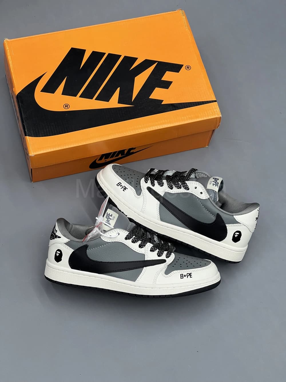 کفش جردن تراویس بیپ طوسی سفید Jordan 1 x Travis Scott