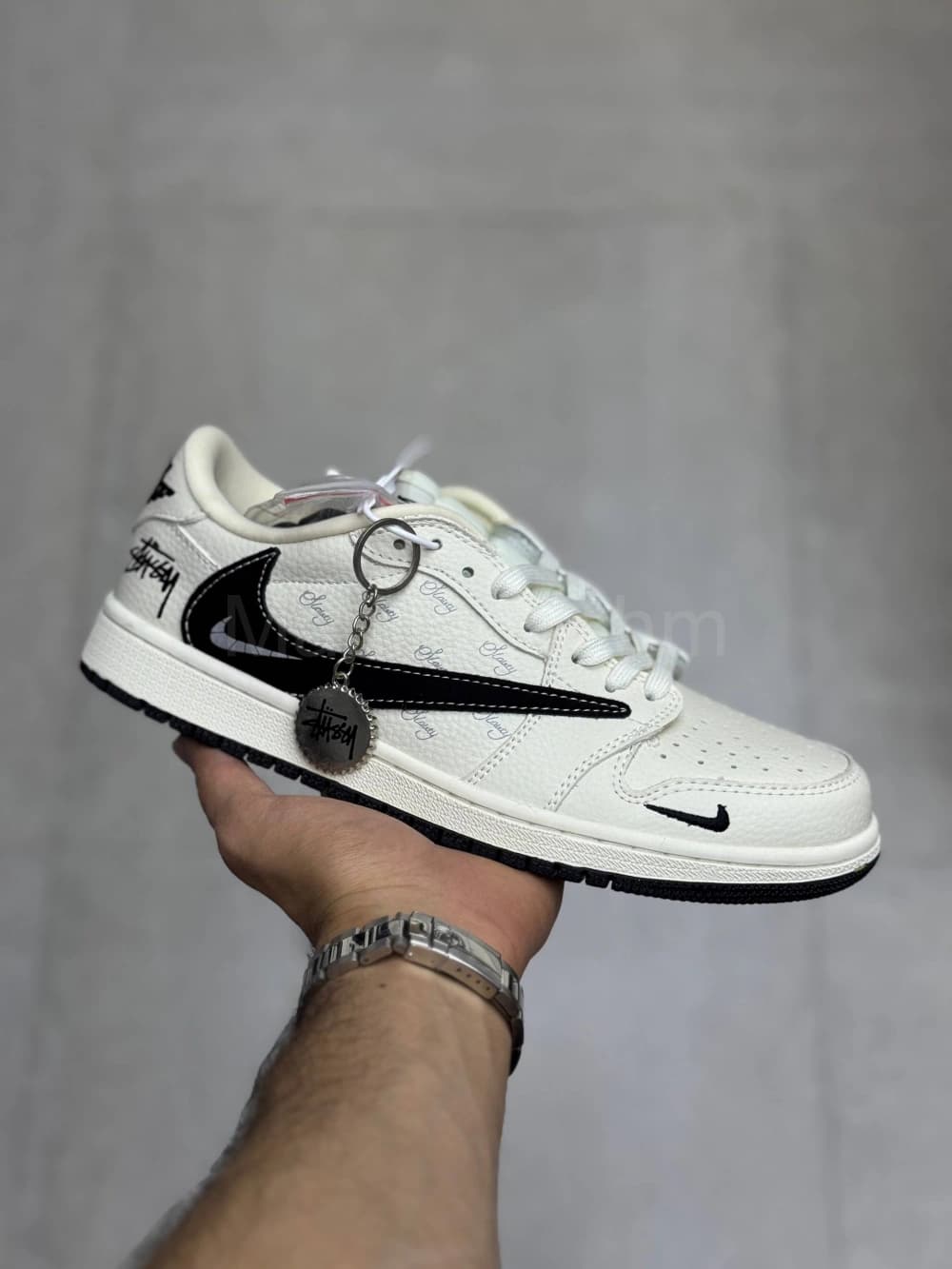 کفش جردن تراویس استاسی کرم مشکی Jordan 1 x Travis Scott