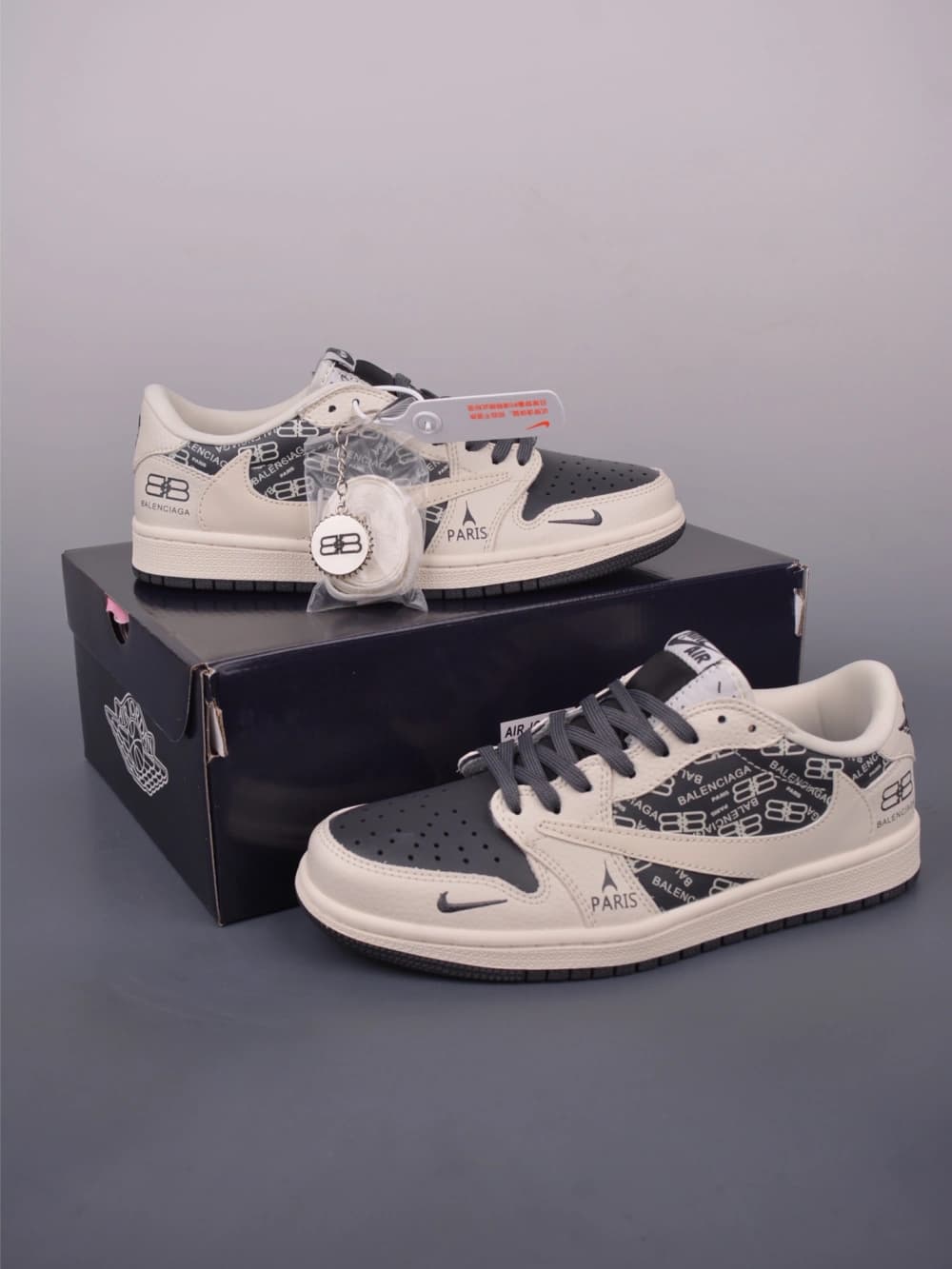 کفش جردن تراویس بالنسیاگا کرم مشکی Jordan 1 x Travis Scott — تصویر ۲