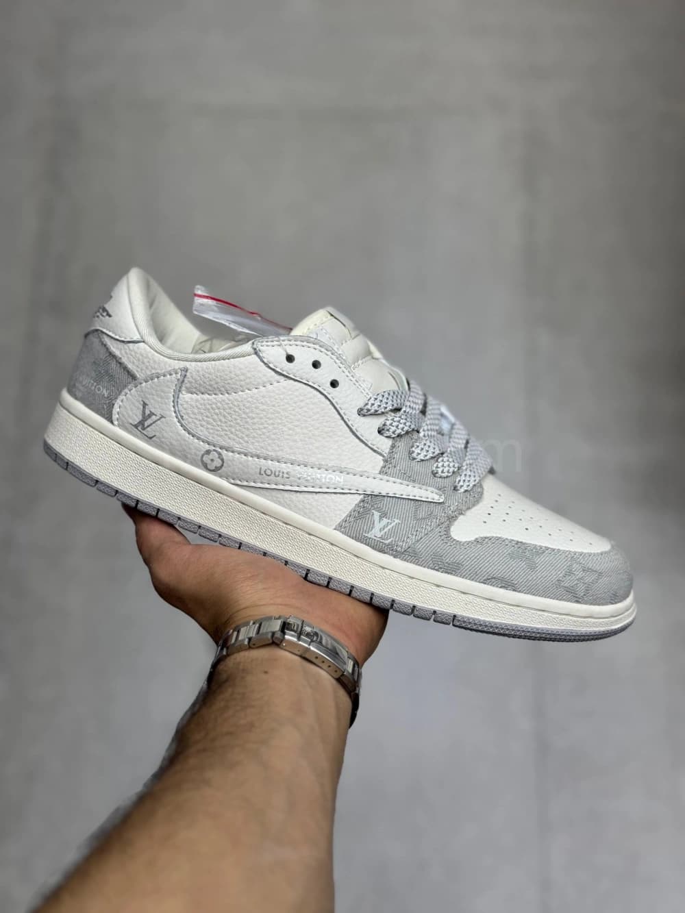 کفش جردن تراویس لویی ویتون کرم Jordan 1 x Travis Scott