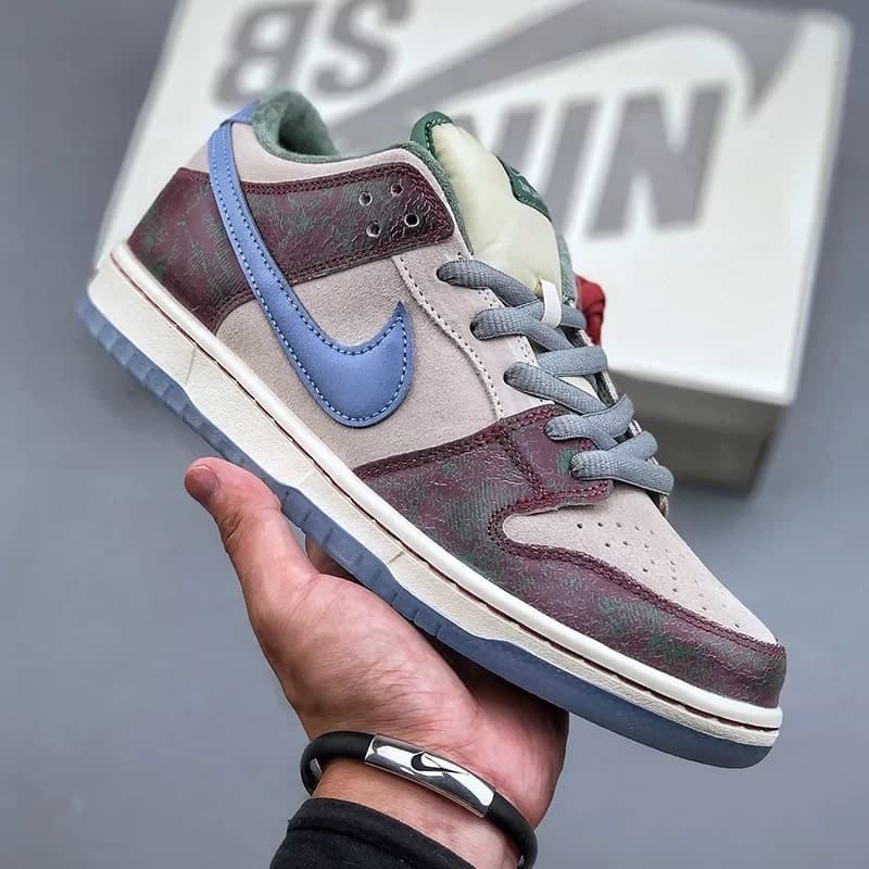 نایک اس بی دانک کرنشاو اسکیت کلاب Nike SB Dunk Low Crenshaw Skate Club