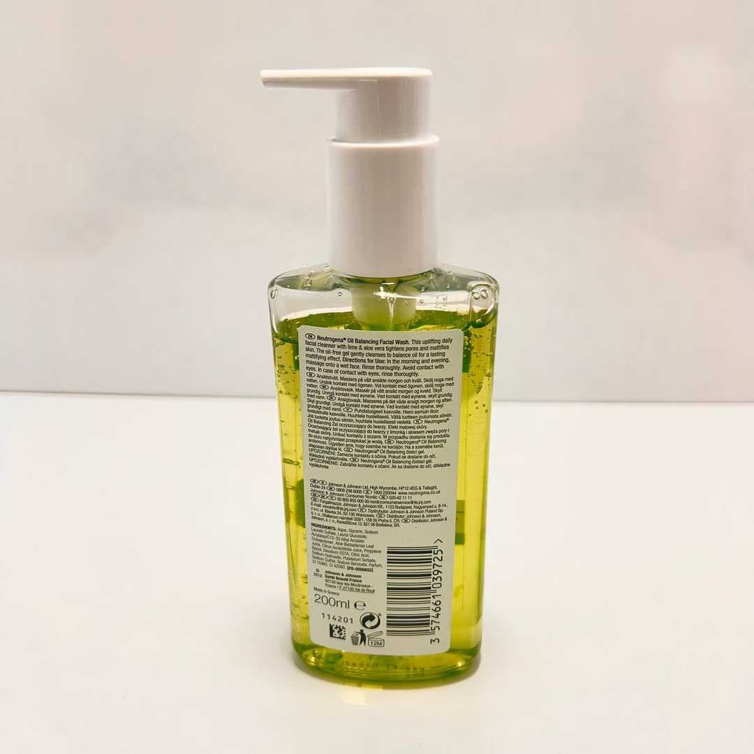 ژل شستشو صورت نیتروژنا پوست چرب – Neutrogena washing gel — تصویر ۲