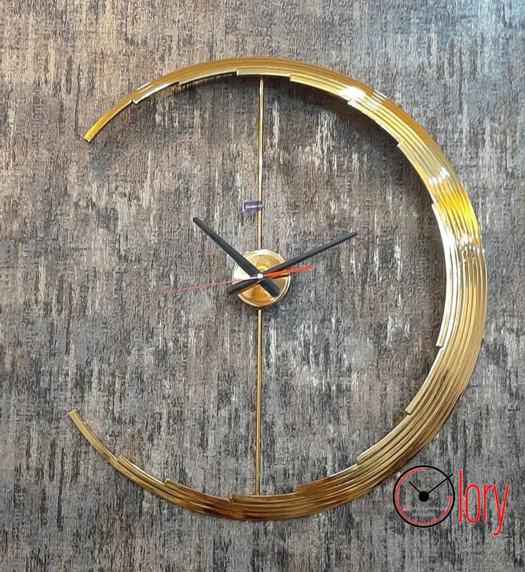 ساعت دیواری مدرن مدل Moon کد 604 — تصویر ۲
