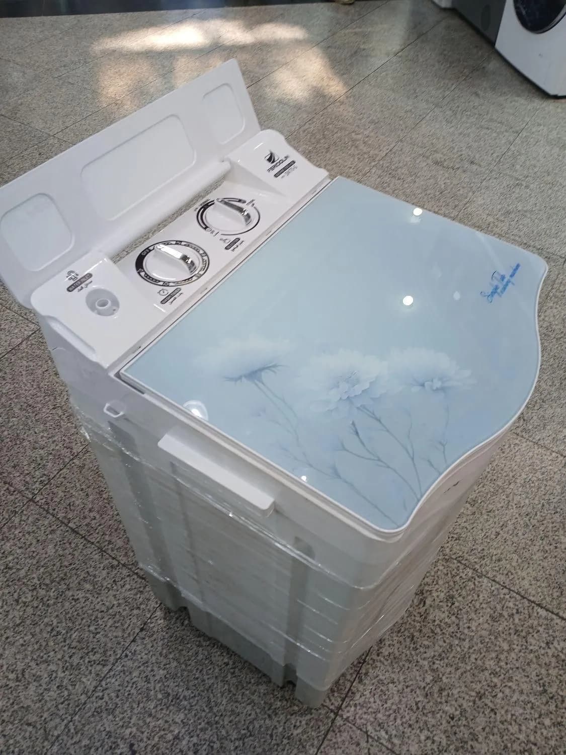 مینی واش سیلورلوکس مدل SW70G ظرفیت ۷ کیلوگرم — تصویر ۴