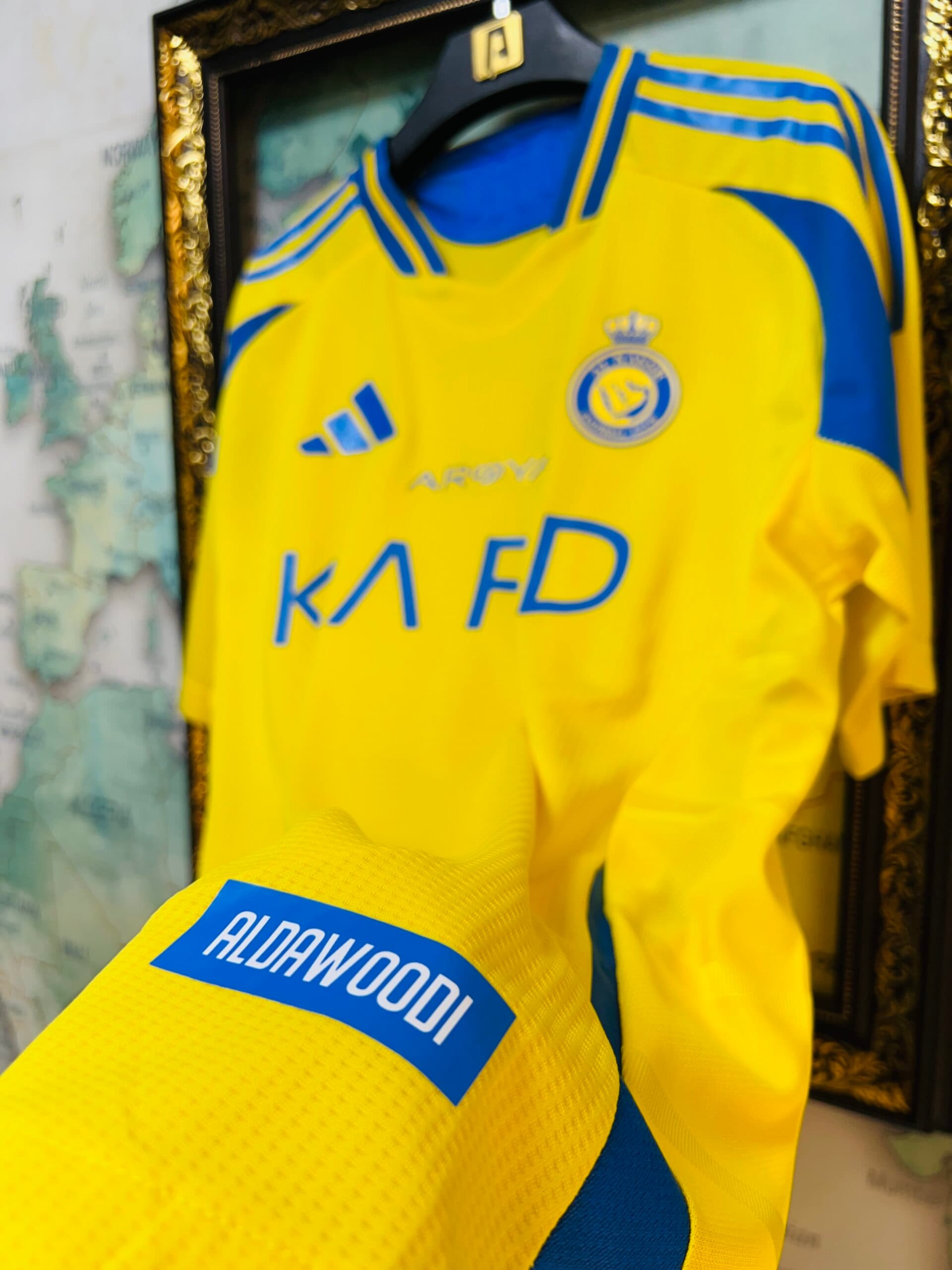 کیت اول النصر 2024-2025 ورژن پلیر (بازیکن) — تصویر ۷