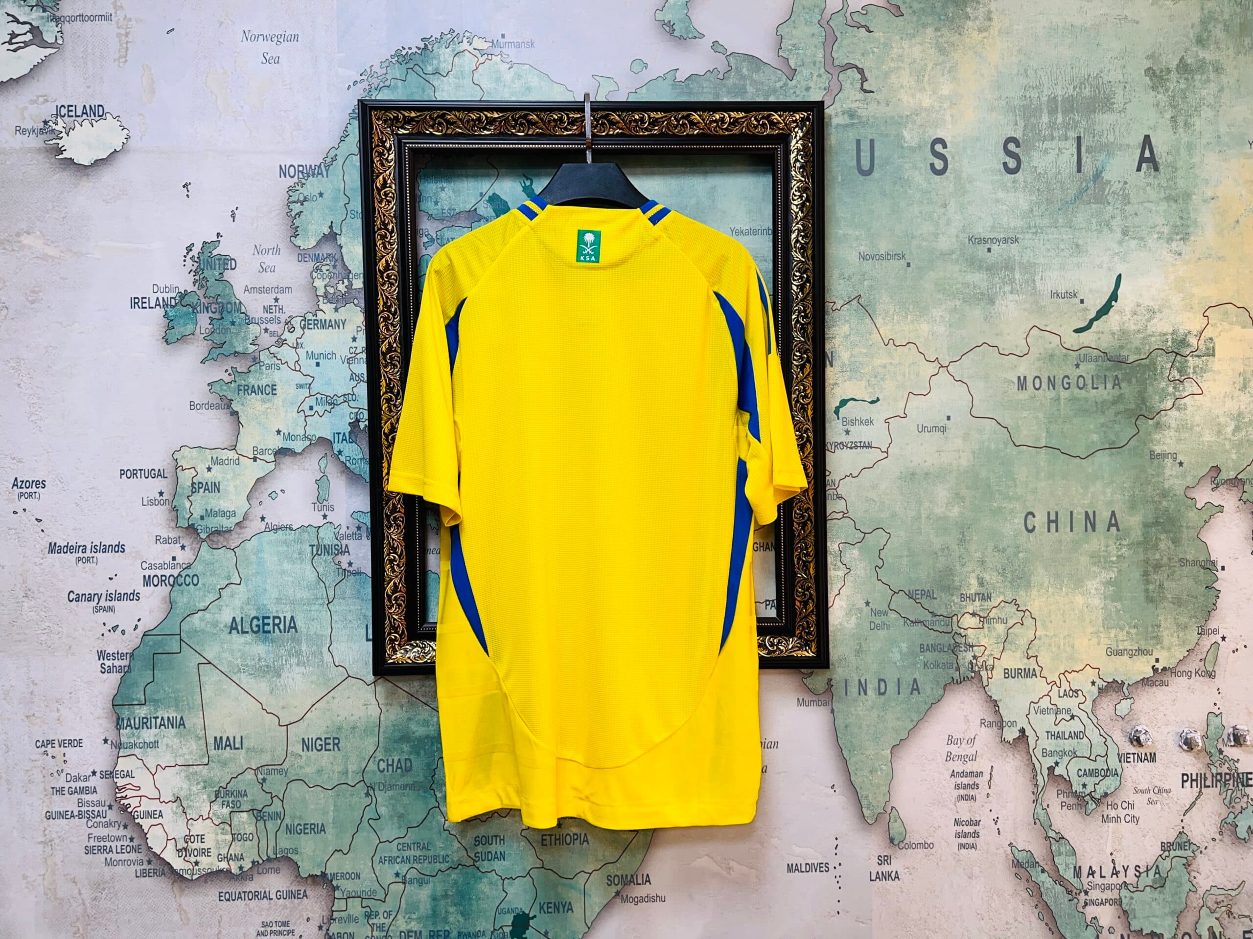 کیت اول النصر 2024-2025 ورژن پلیر (بازیکن) — تصویر ۳