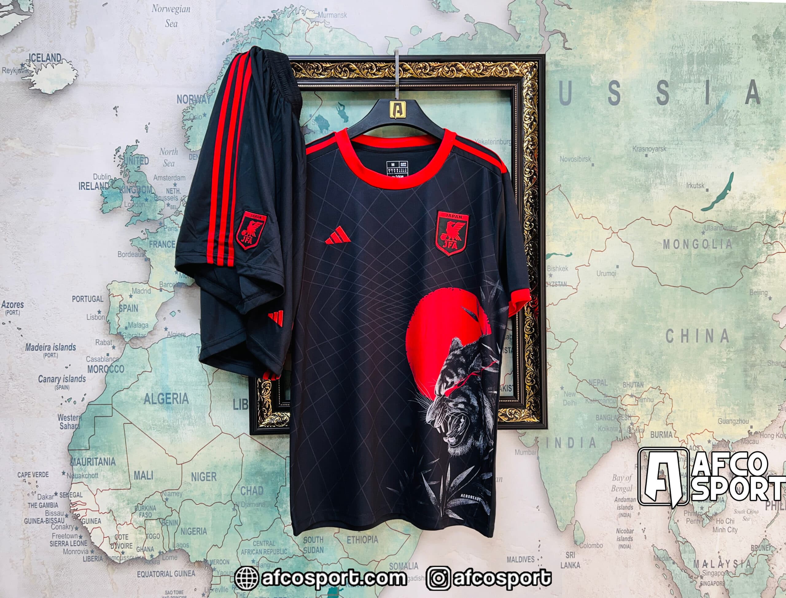 کیت تیم ملی ژاپن کانسپت پلنگ سیاه (پیراهن شورت) ورژن هواداری