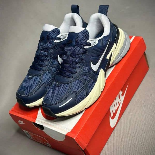 نایک وی تو کی ران سورمه ای Nike V2K Run Shoes — تصویر ۳