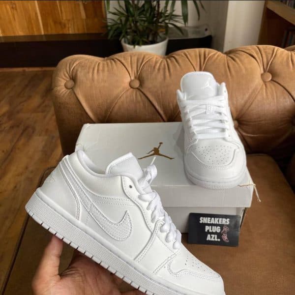 نایک ایرجردن وان چرم سفید رنگ مستر Air Jordan 1 Low SE Shoes Low-top — تصویر ۳