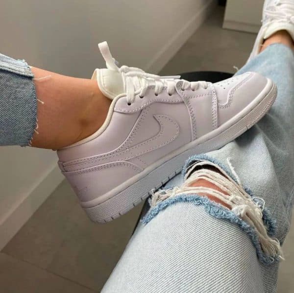 نایک ایرجردن وان چرم سفید رنگ مستر Air Jordan 1 Low SE Shoes Low-top
