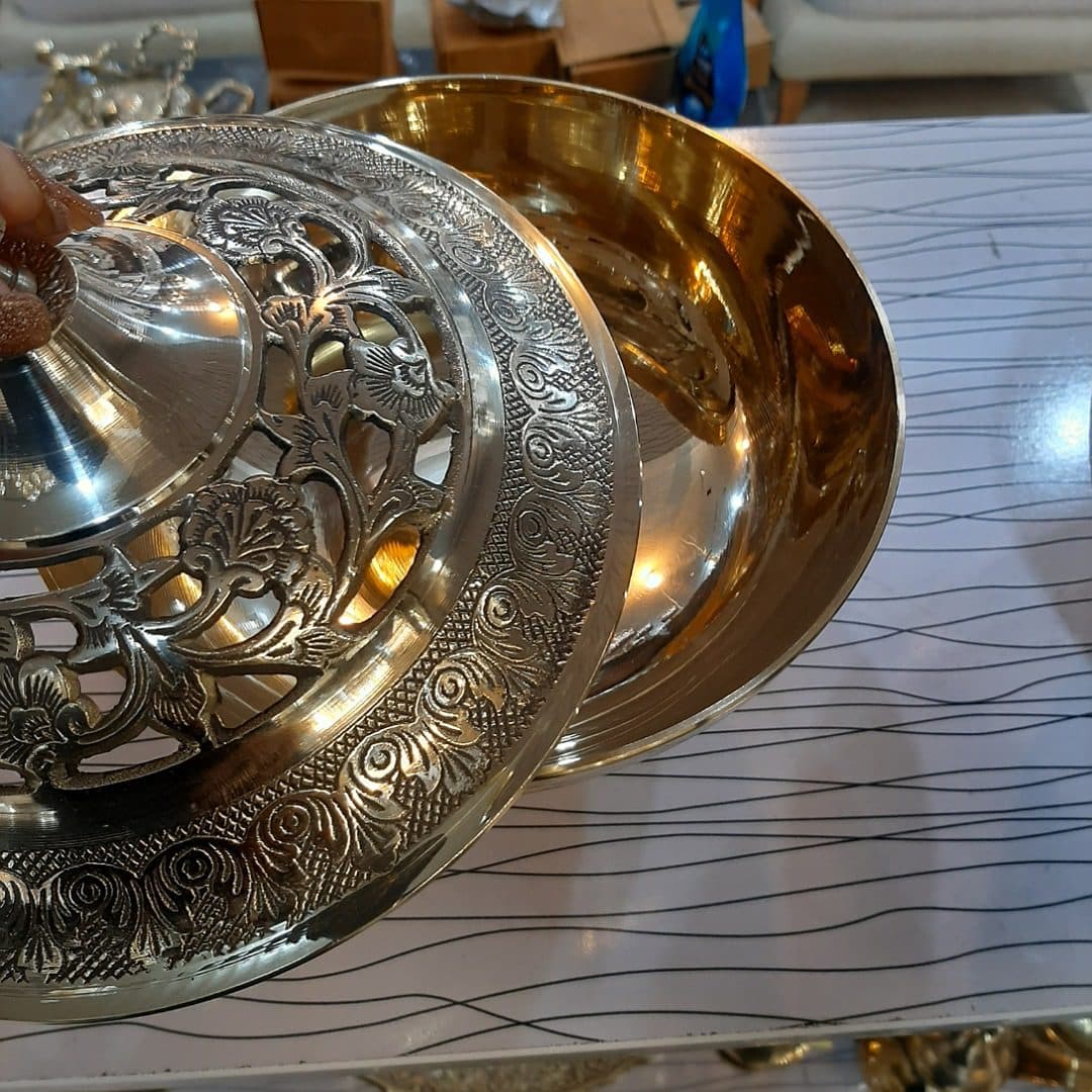 شکلات خوری برنزی درب دار مشبک — تصویر ۳