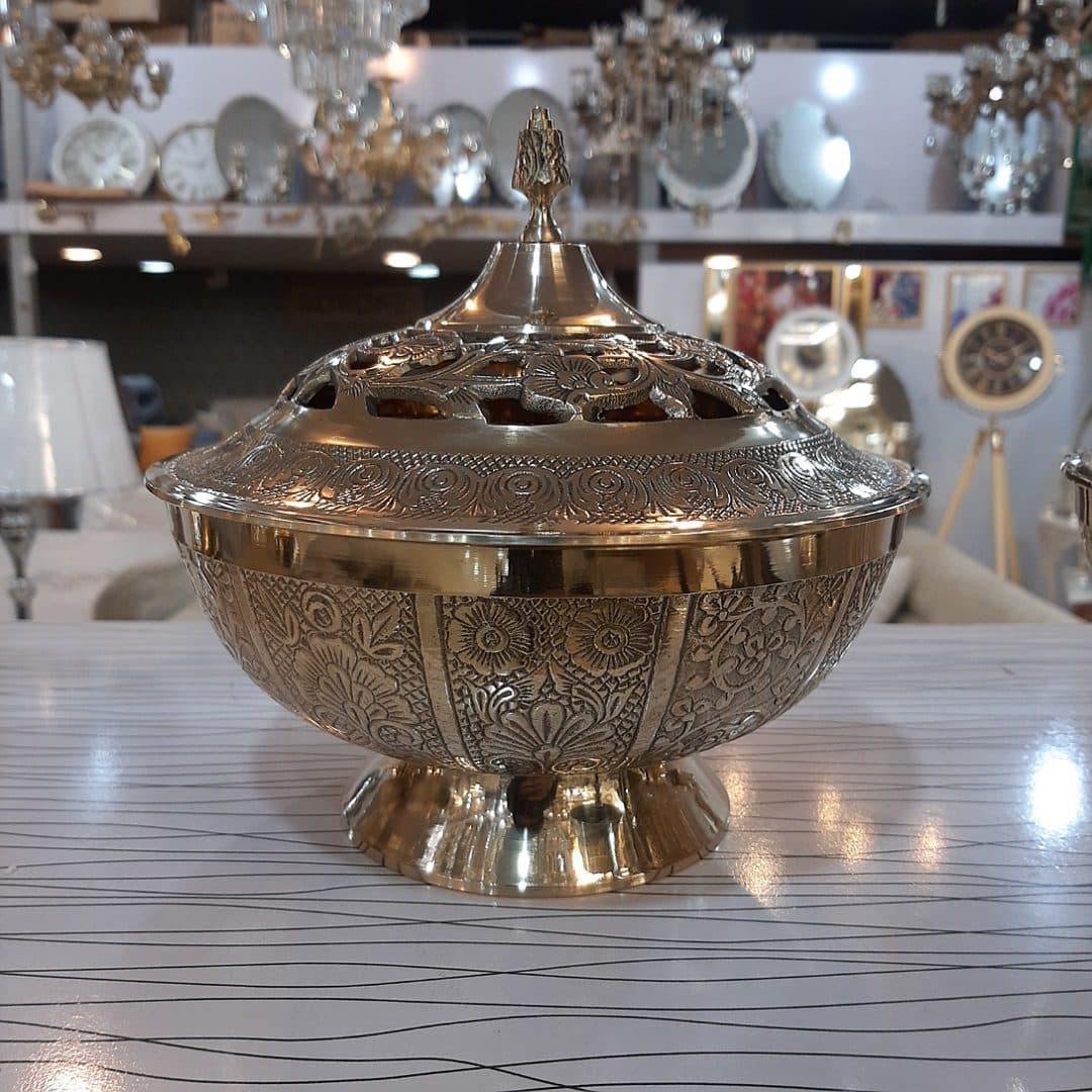شکلات خوری برنزی درب دار مشبک — تصویر ۲