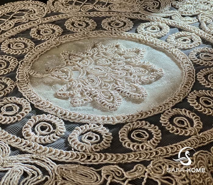 ست رومیزی گلبرگ 3 تکه قیطان دوزی رنگبندی زیبا — تصویر ۳