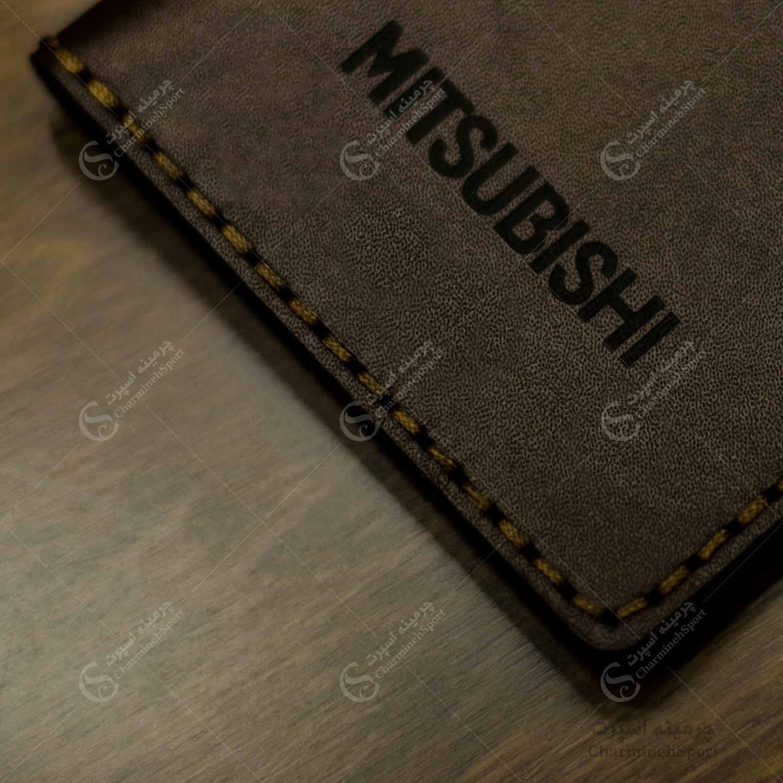 کیف مدارک میتسوبیشی — تصویر ۴