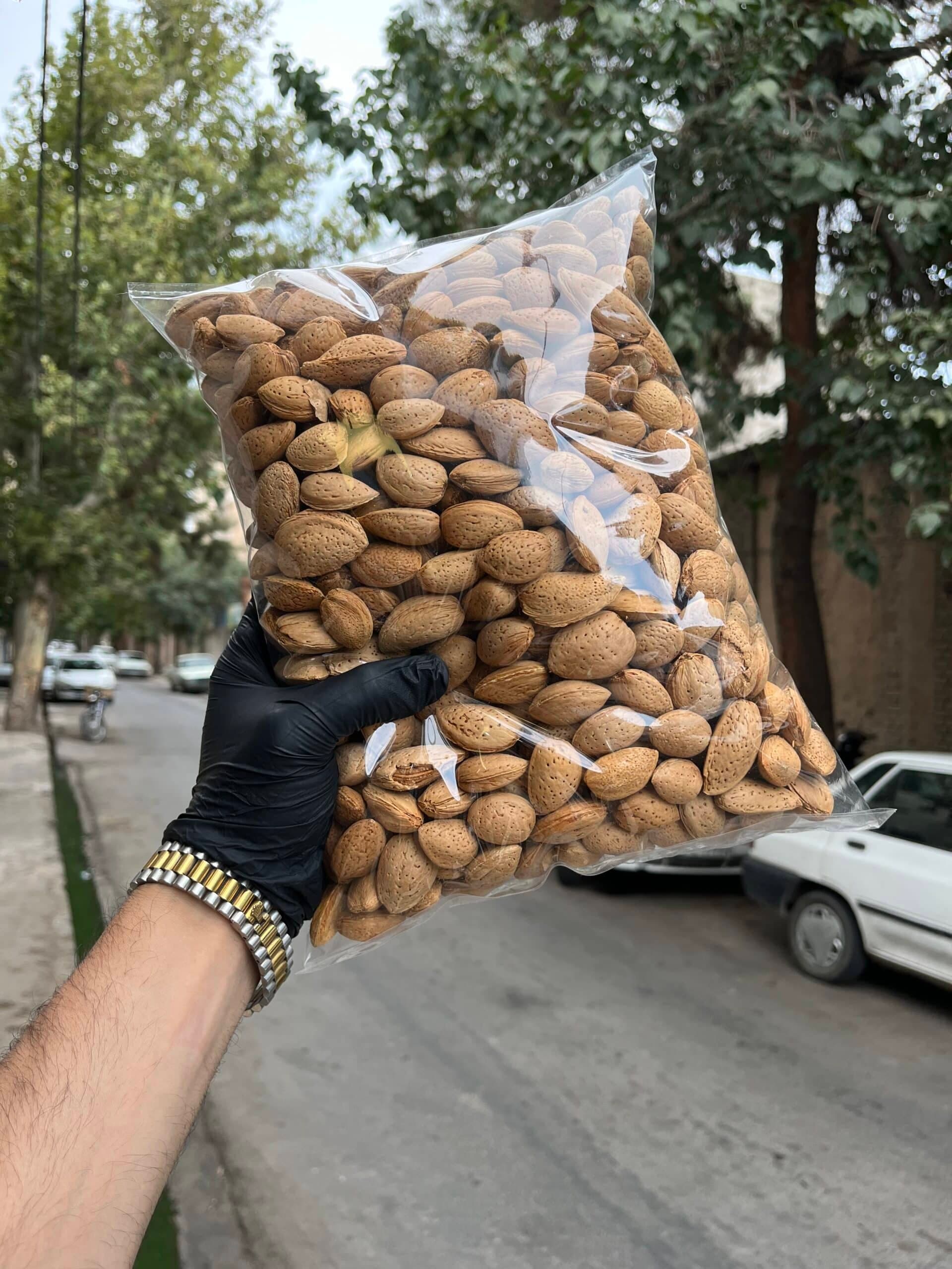 بادام سنگی1کیلویی