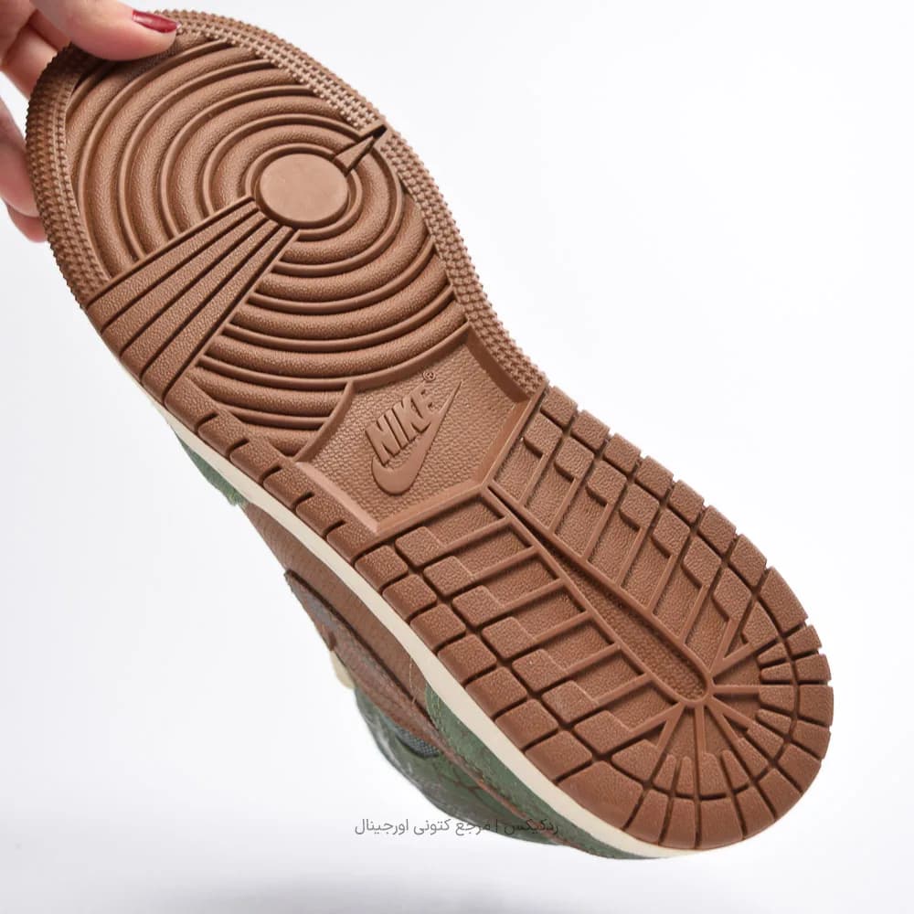 کتونی Nike مدل Air Jordan 1 Mid – FQ8101-200 — تصویر ۳