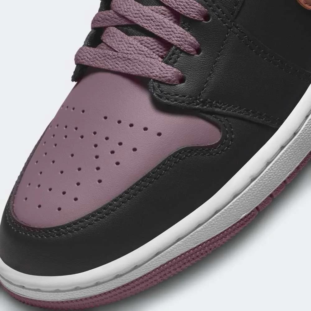 کتونی Nike مدل Jordan 1 Mid – FB9911-008 — تصویر ۶