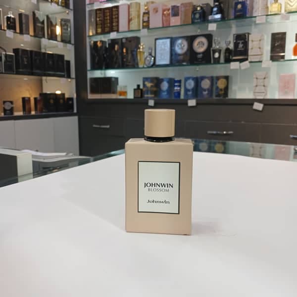 عطر ادکلن گوچی بلوم جانوین جکوینز بلوسوم — تصویر ۵