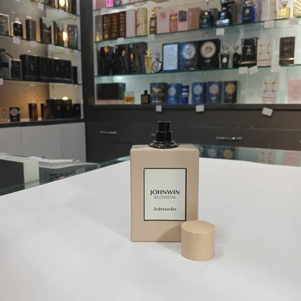 عطر ادکلن گوچی بلوم جانوین جکوینز بلوسوم — تصویر ۴