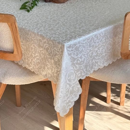 رومیزی ژاگارد دایره طرح تیلا رزین تاژ — تصویر ۲