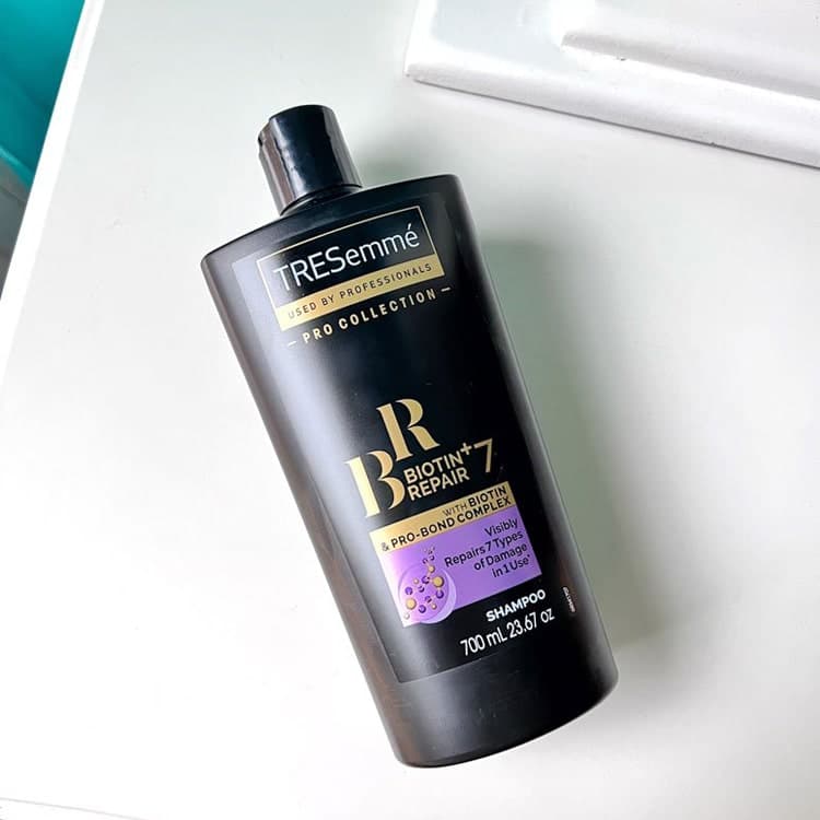 شامپو ترزمه ضد ریزش مو مدل biotin repair حجم 700 میل — تصویر ۳