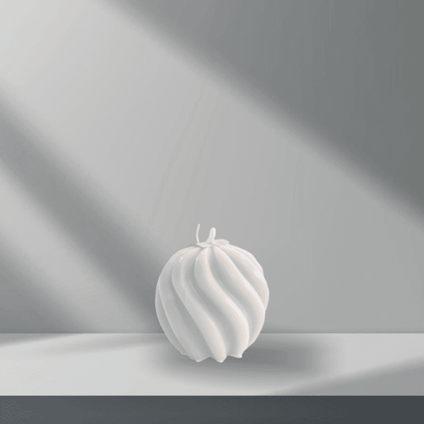 شمع دکوری گوی اسپیرال سفید