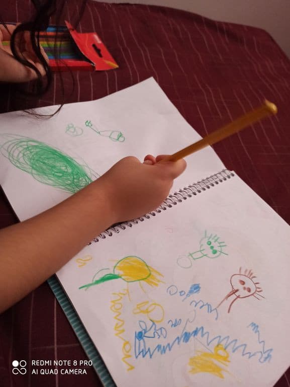 مداد رنگی آریا 12+1 جعبه مقوایی — تصویر ۸