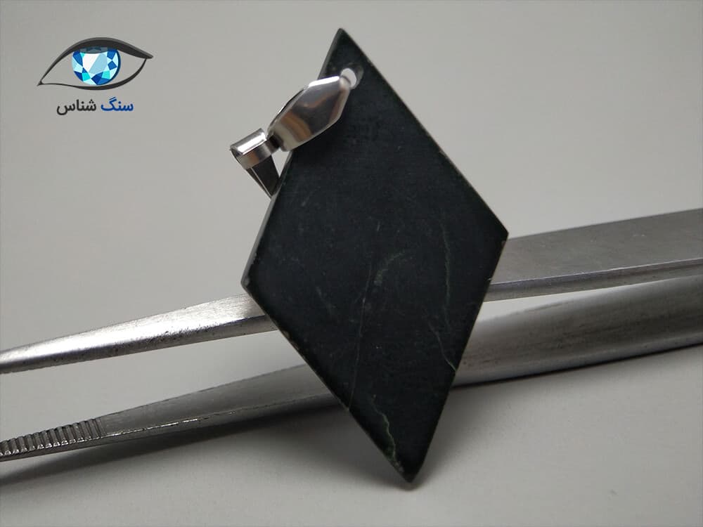 آویز یشم جیدیت سیاه درشت 4.8 گرم — تصویر ۳