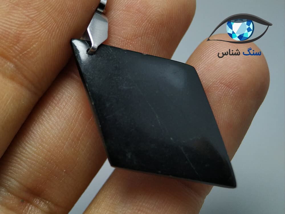 آویز یشم جیدیت سبز تیره 3.9 گرم — تصویر ۲