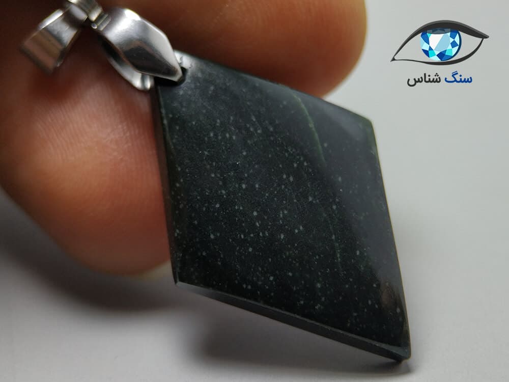 آویز یشم جیدیت سبز تیره 4.8 گرم — تصویر ۴