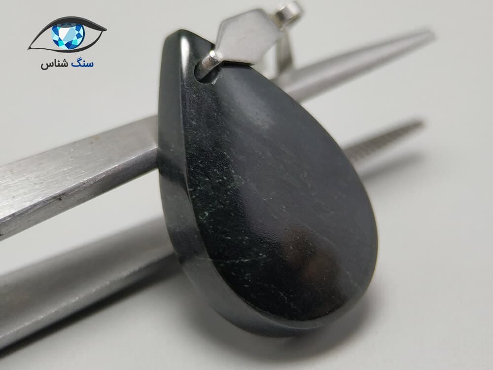 آویز یشم جیدیت تیره طبیعی 3.8 گرم — تصویر ۴