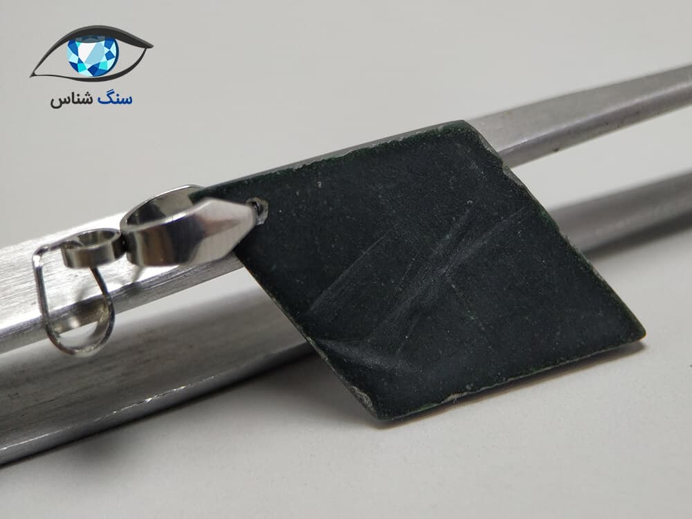 آویز یشم جیدایت لوزی 2.7 گرم — تصویر ۳