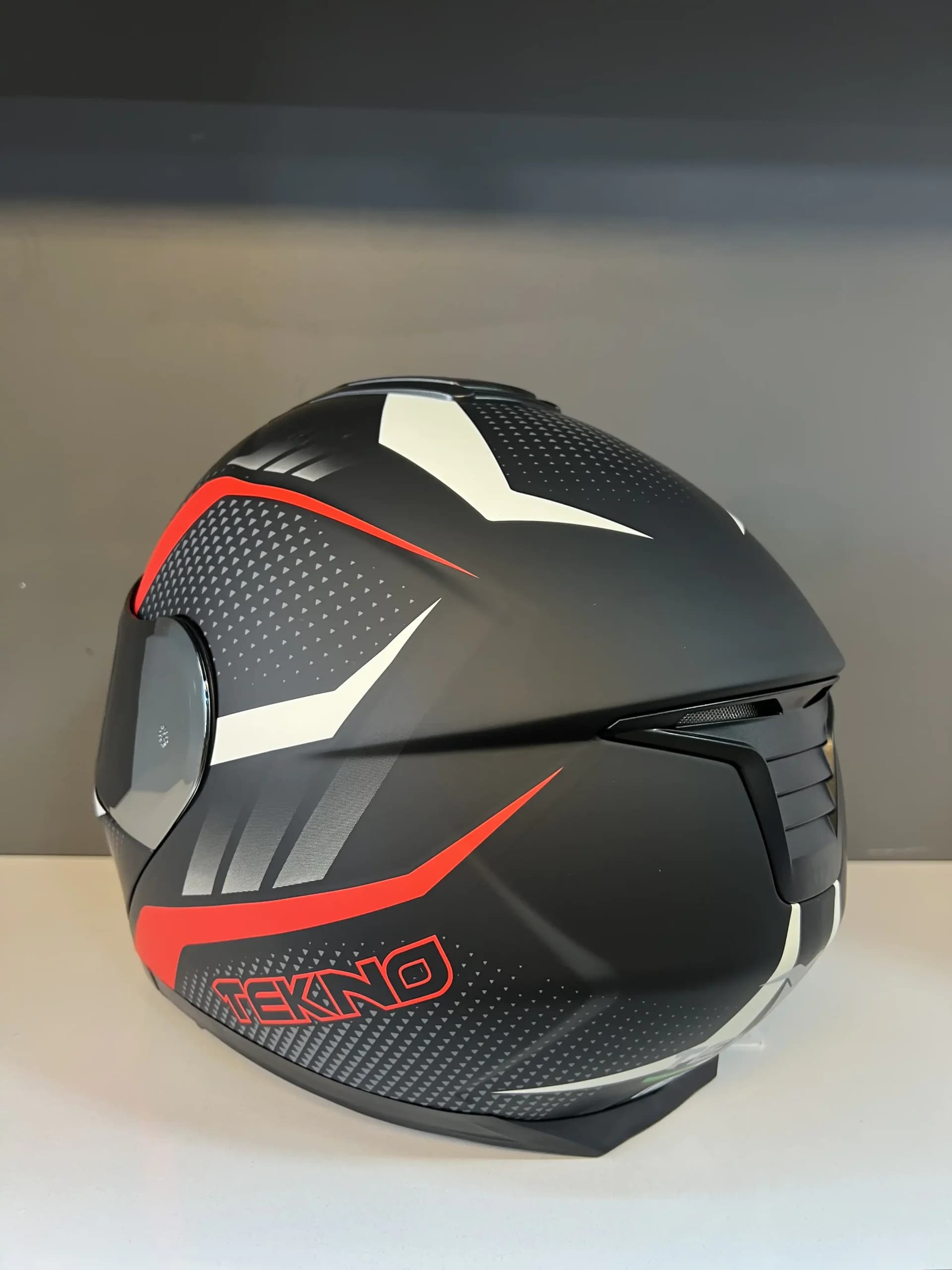 کلاه فک متحرک Tekno – Red White — تصویر ۳