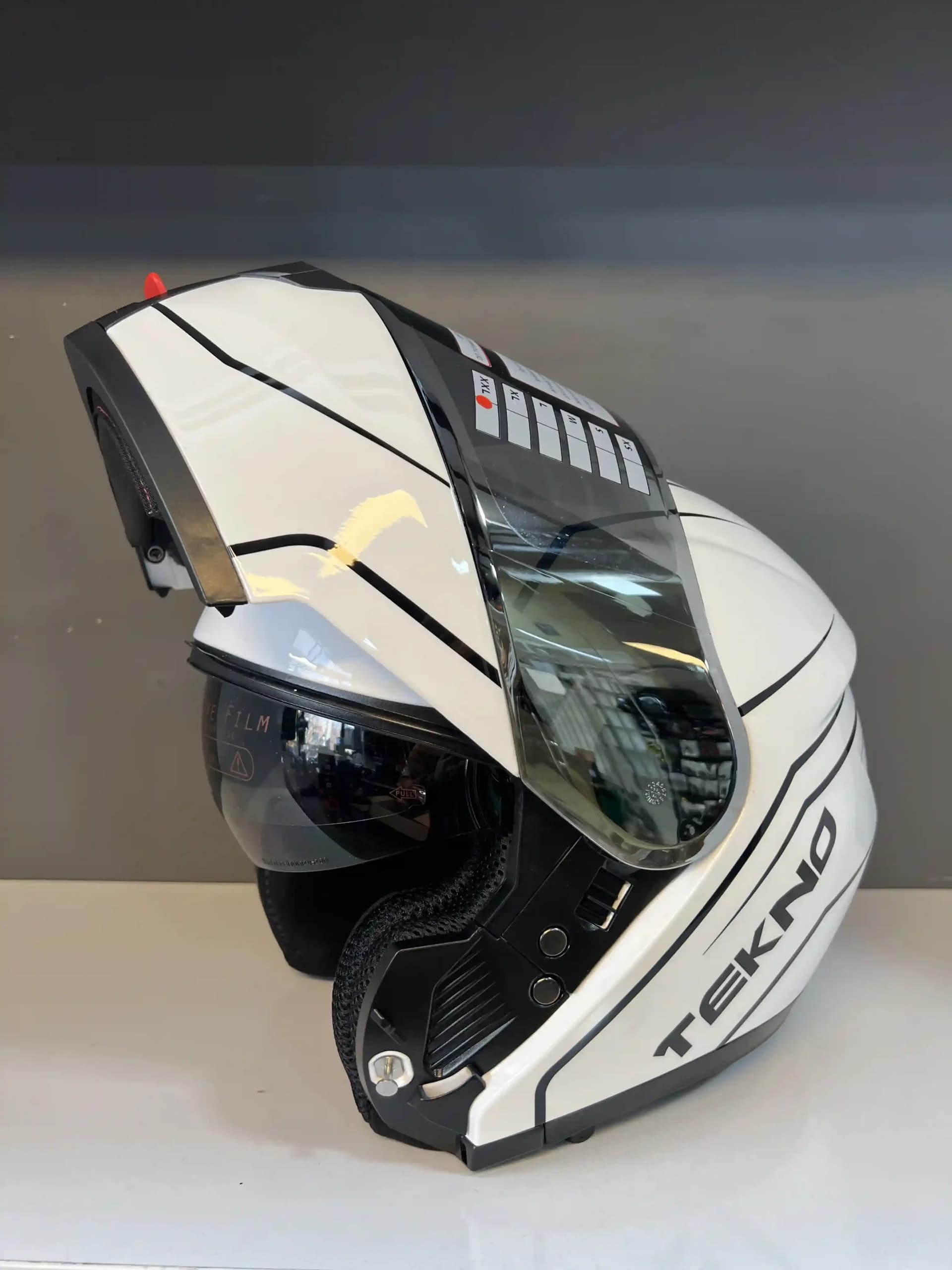 کلاه فک متحرک Tekno – white black Line — تصویر ۳