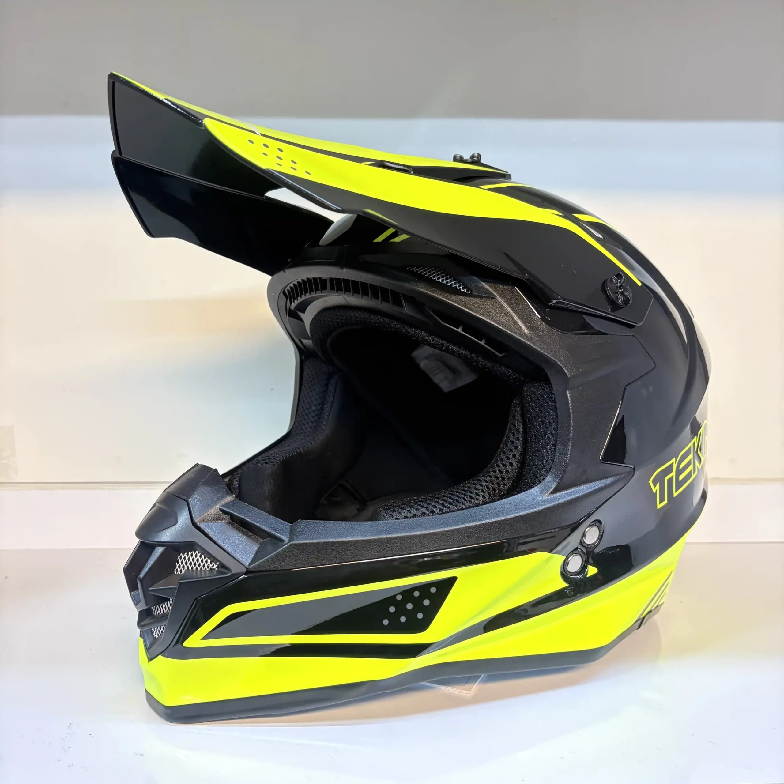 کلاه کراسی Tekno | ایمن، سبک و مناسب آفرود Yellow — تصویر ۲