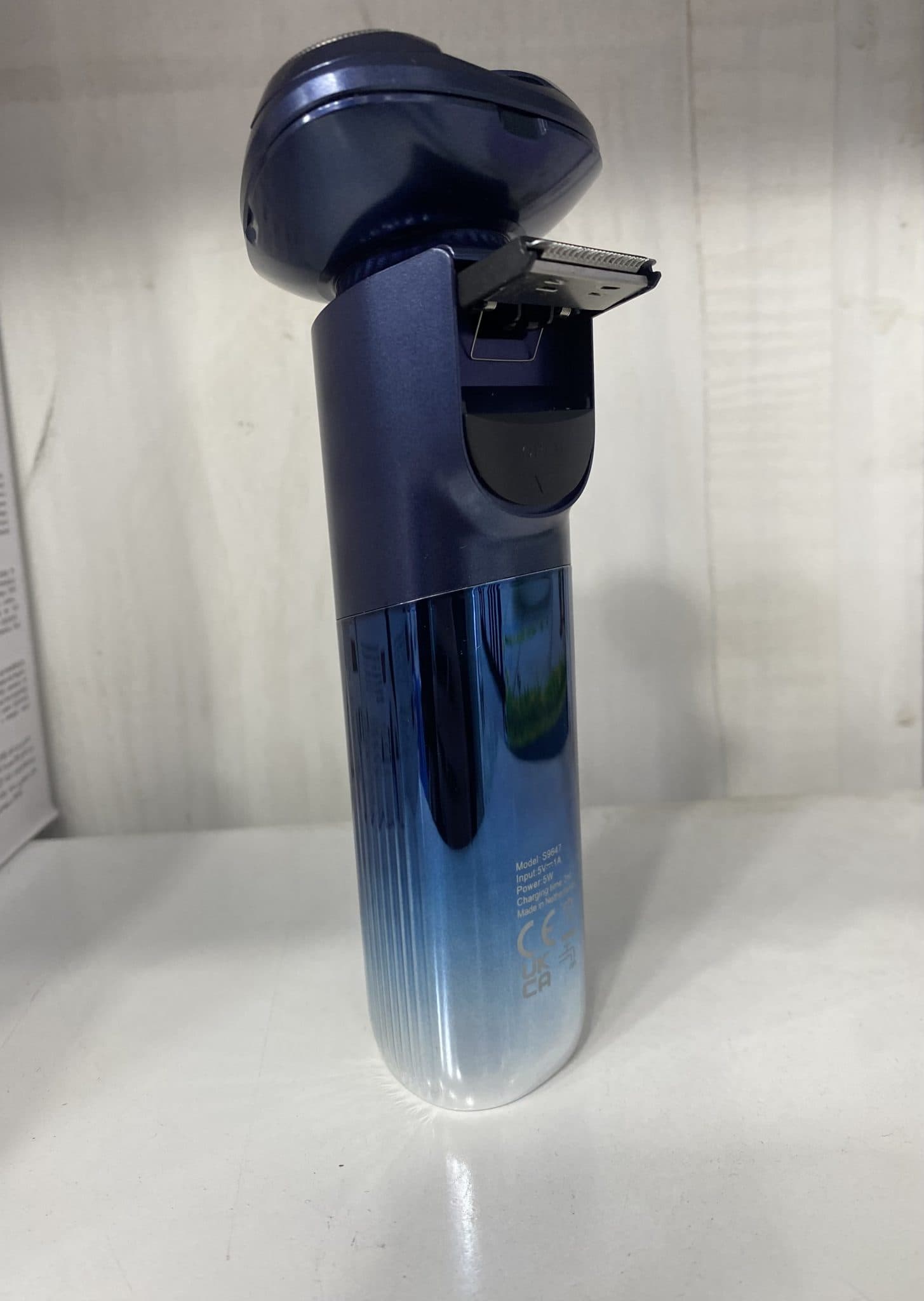 ماشین اصلاح فیلیپس سری 9000 مدل S-9647 — تصویر ۵