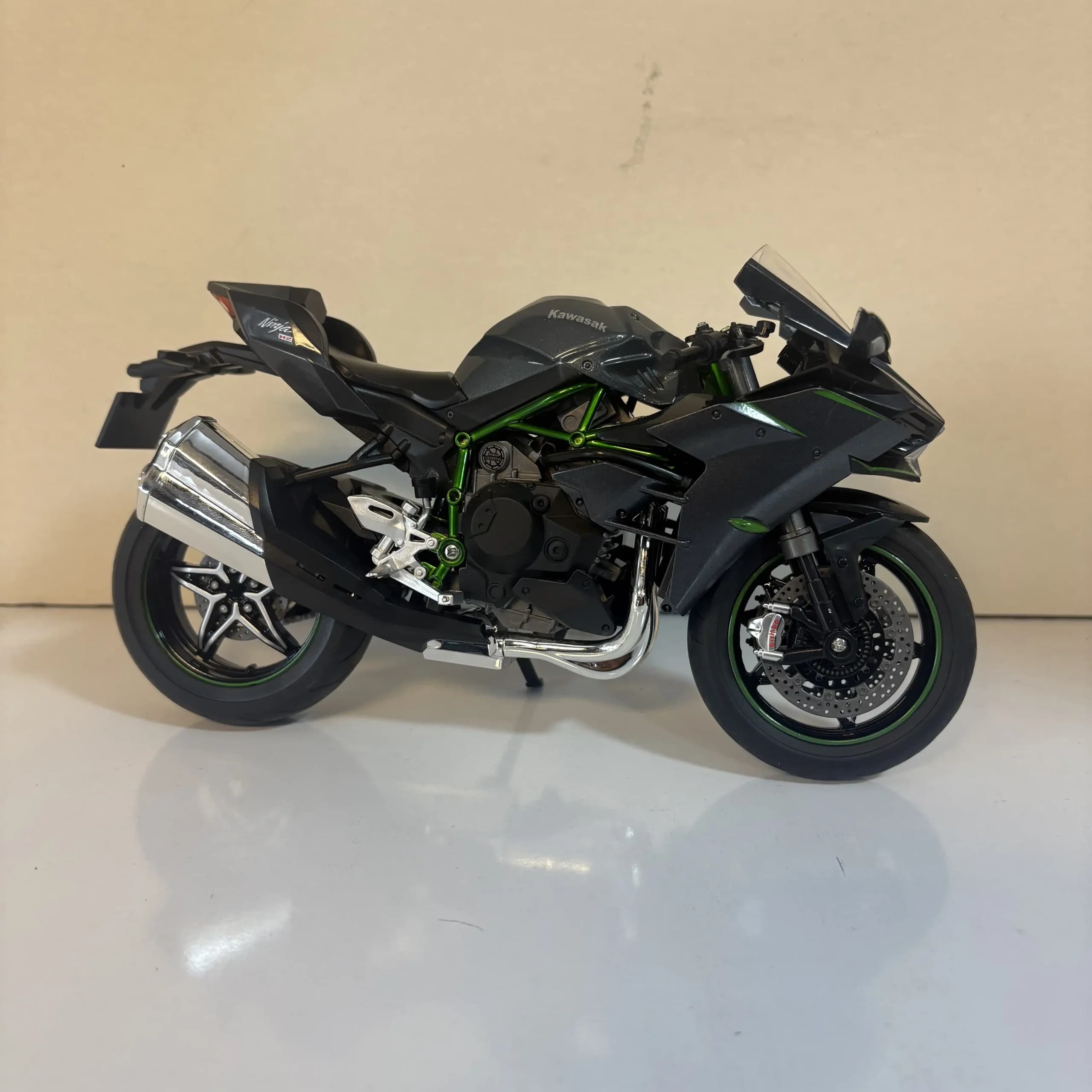 🏁 ماکت موتور سیکلت Kawasaki Ninja H2R — مقیاس 1:9 — تصویر ۵