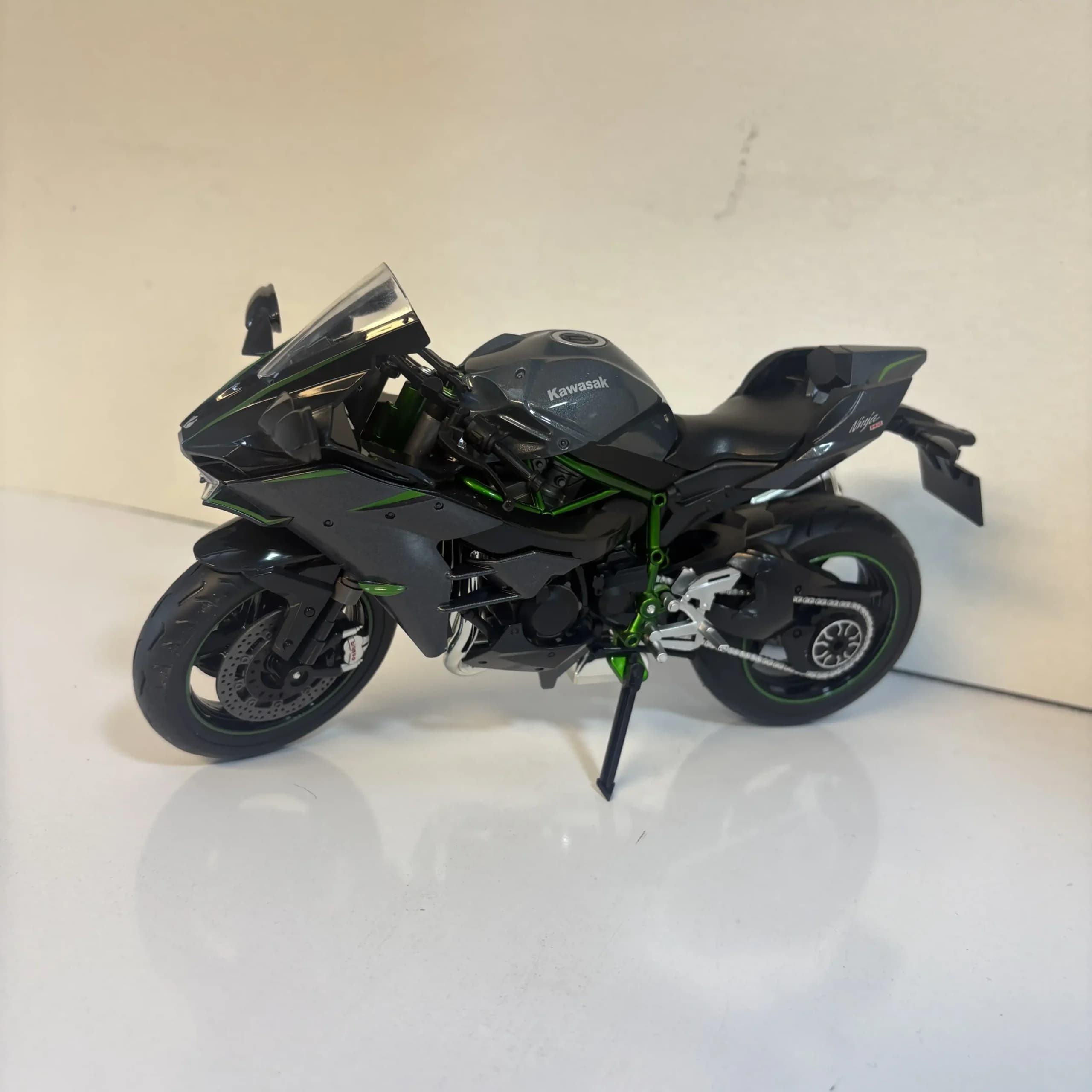 🏁 ماکت موتور سیکلت Kawasaki Ninja H2R — مقیاس 1:9 — تصویر ۶