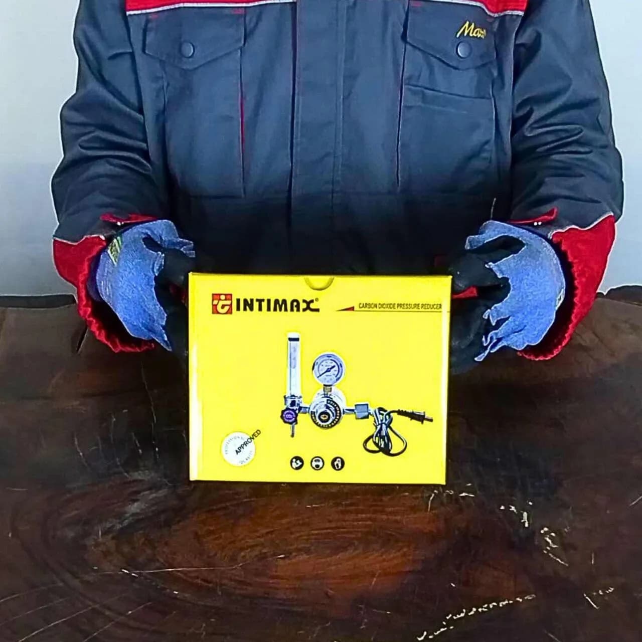 مانومتر و رگولاتور Co2 گرمکن دار حرفه ای اینتیمکس مدل Part 41 — تصویر ۴
